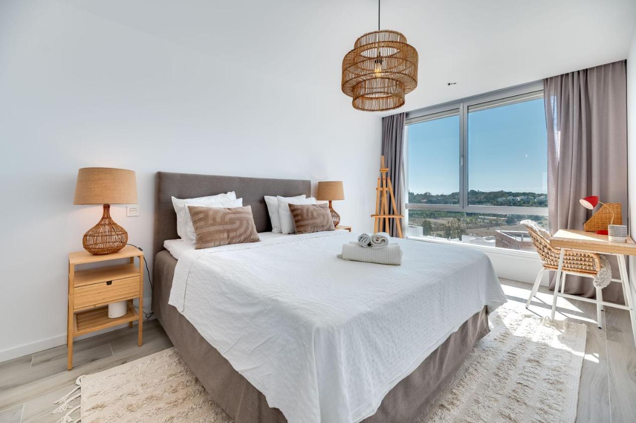 Unique 3-Bdrm Townhouse, Stunning View, Pool & Bbq Daire Estepona Dış mekan fotoğraf