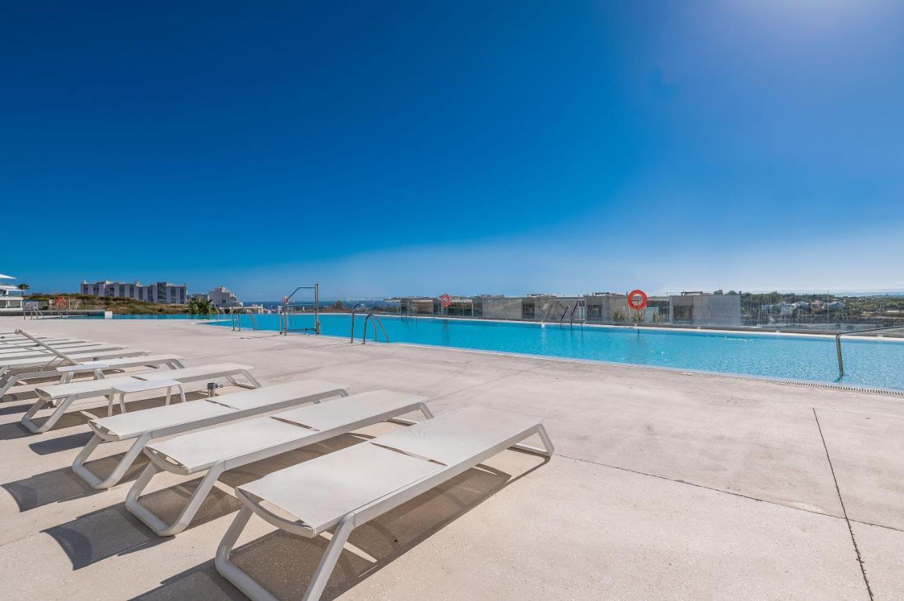 Unique 3-Bdrm Townhouse, Stunning View, Pool & Bbq Daire Estepona Dış mekan fotoğraf