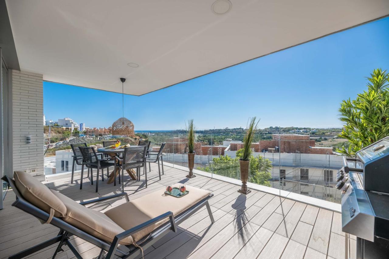 Unique 3-Bdrm Townhouse, Stunning View, Pool & Bbq Daire Estepona Dış mekan fotoğraf