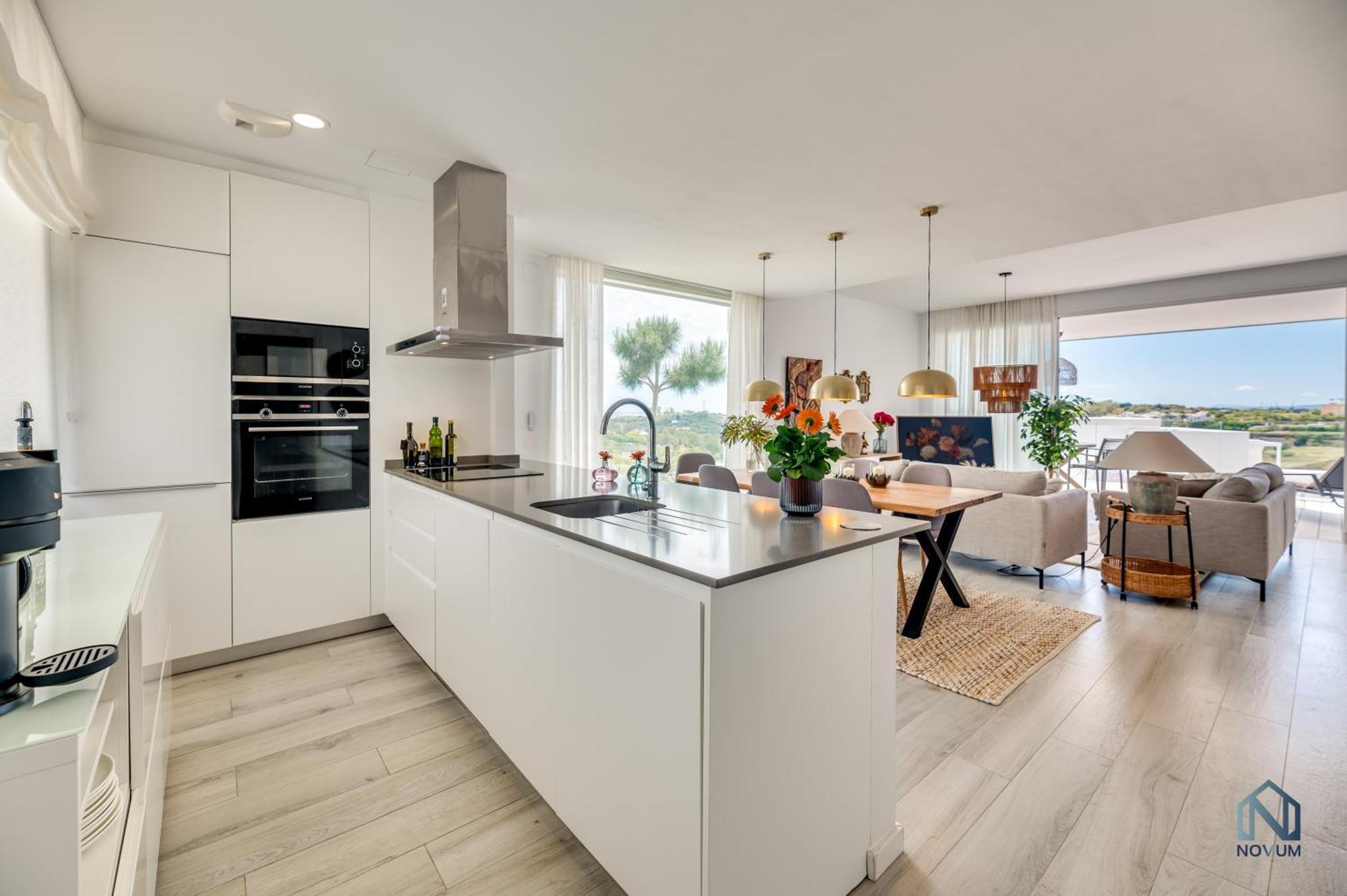 Unique 3-Bdrm Townhouse, Stunning View, Pool & Bbq Daire Estepona Dış mekan fotoğraf